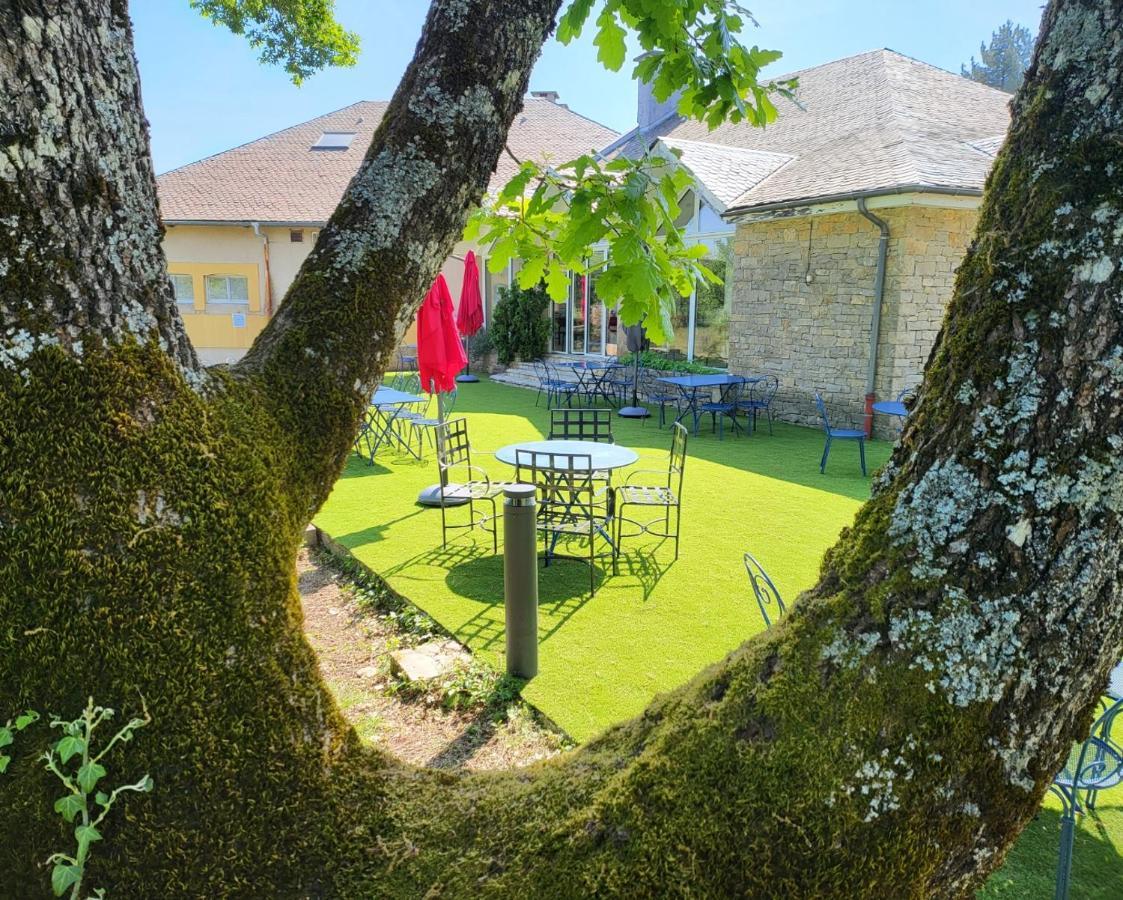 Hotel Causse Comtal Rodez, The Originals Relais Gages-le-Haut Exterior photo